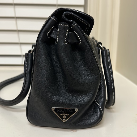 Prada bag - Picture 3 of 5
